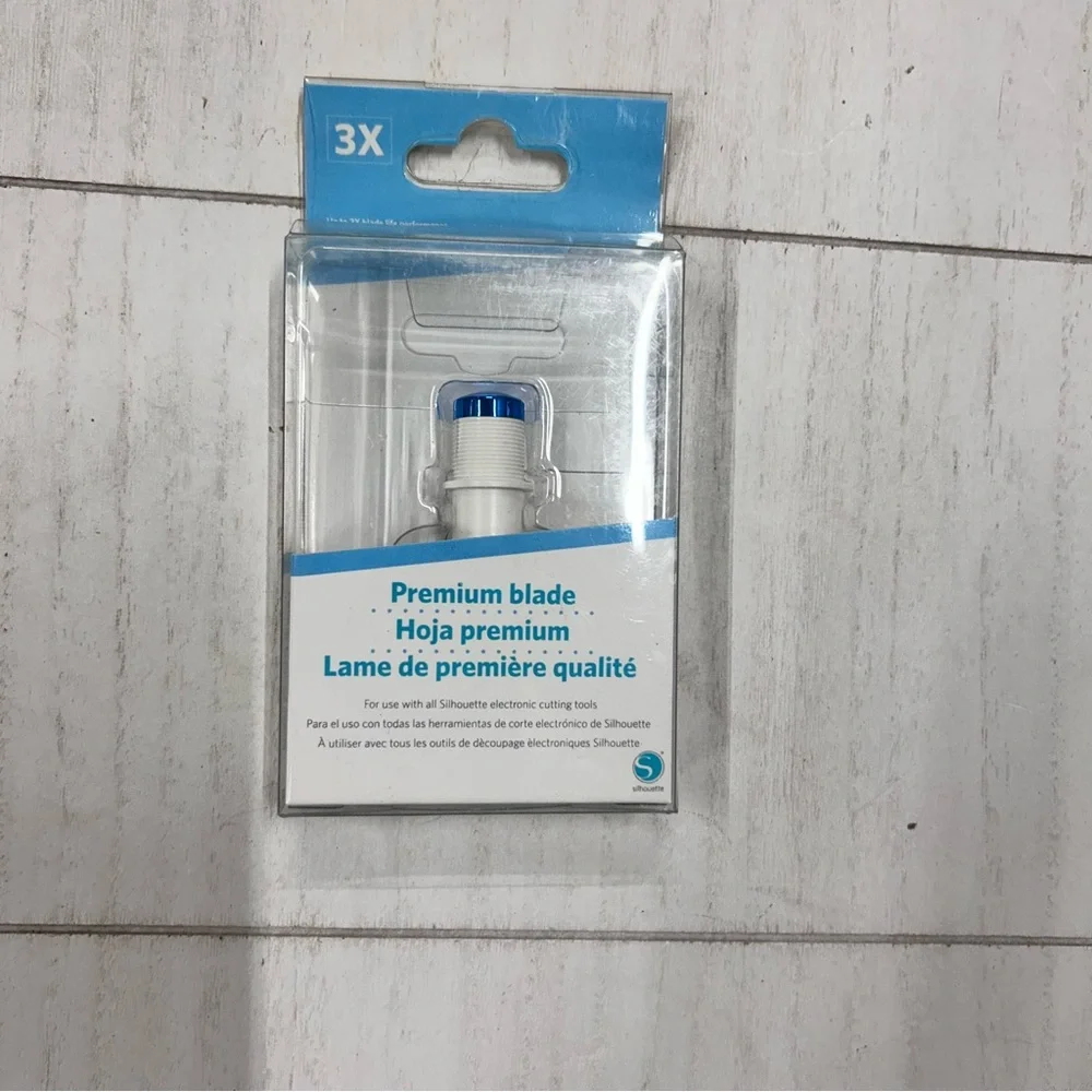 NIP Lot of‎ Silhouette Cameo Accessories, cutting mat, blade, scrapers new